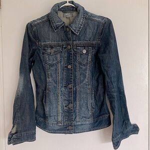 RW&CO Premium, dark jean ,metal button down jean jacket , Size Small.
